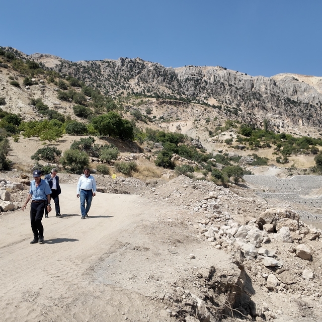 Sel felaketi yaşayan Adıyaman'ın Tut ilçesinde dere yatakları düzenleniyor