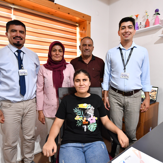 Görme engelli Nazalin hayalindeki üniversiteye yerleşti