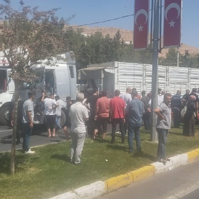 Mardin'de 5 araç zincirleme kazaya karıştı