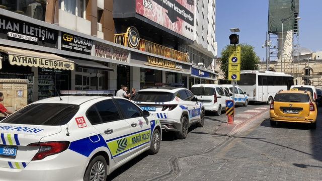 Gaziantep'te cep telefonu satıcılarına kaçakçılık operasyonu