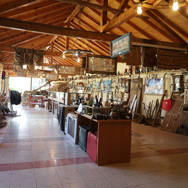 Dodurga beldesinde eski eşyalardan oluşturulan müze ziyaretçilerini ağırlıy...