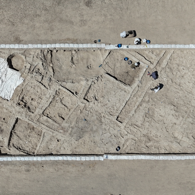 Karaman'daki Canhasan 3 Höyüğü'nde bulunan "sokak yapısı"nda kazı sürüyor