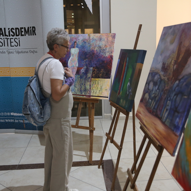 Niğde'de "Hititlerin izinde Çorum'dan Niğde'ye Resim Sergisi" açıldı