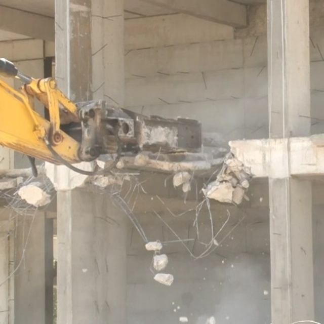 Karot beton dayanımının yetersiz olduğunu öğrenen müteahhit, 5 katı tamamla...