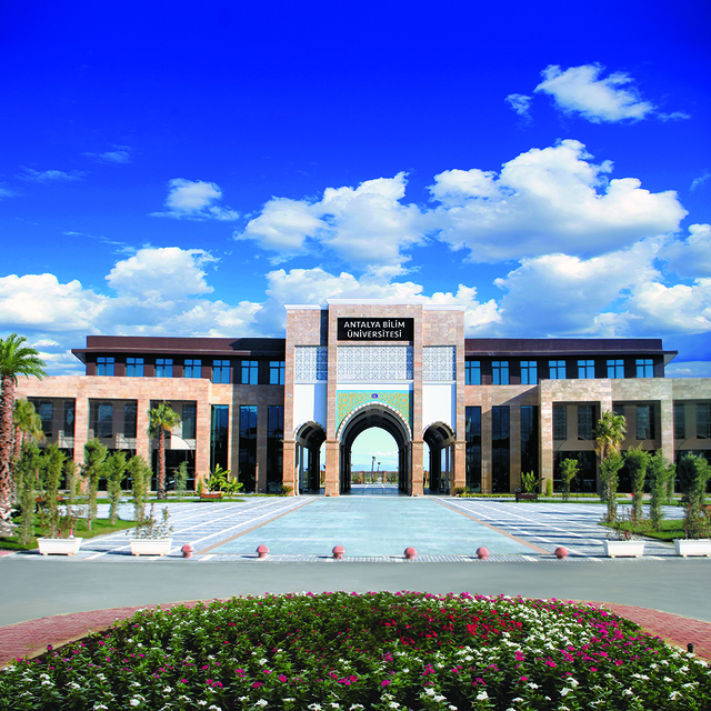 Antalya Bilim Üniversitesi kontenjanlarının tamamını doldurdu