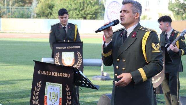 Ağrı'da askeri bandodan 30 Ağustos Zafer Bayramı konseri