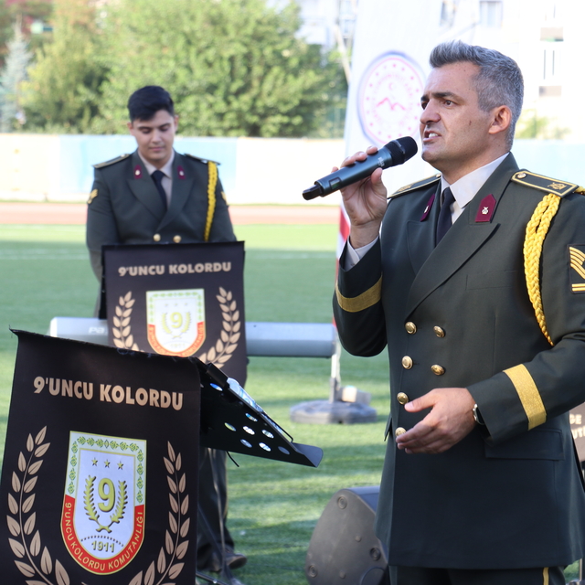 Ağrı'da askeri bandodan 30 Ağustos Zafer Bayramı konseri