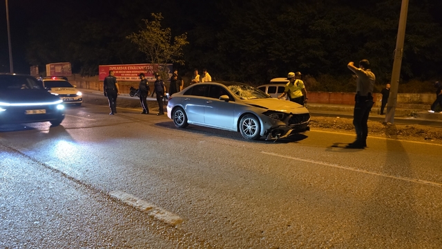 Zonguldak'ta otomobilin yayalara çarptığı kazada 3 kişi yaralandı