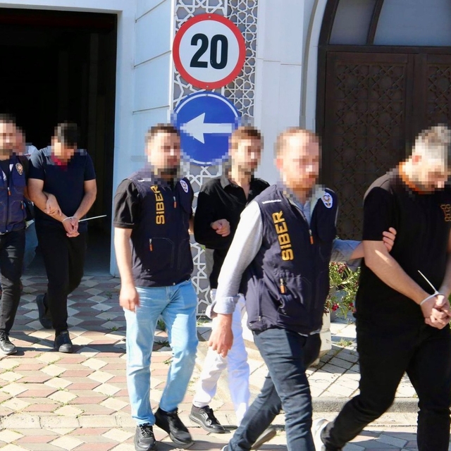 Afyonkarahisar merkezli dolandırıcılık operasyonunda 2 zanlı tutuklandı