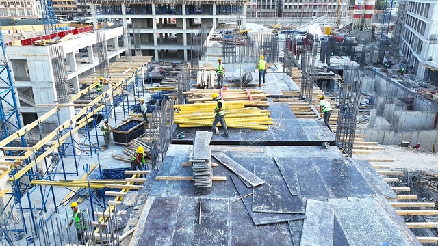 Malatya'da 16 bin işçi, 104 bin deprem konutu için çalışıyor