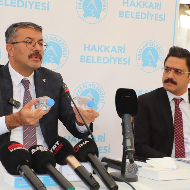 Hakkari Valisi Çelik'ten su sorununa ilişkin açıklama
