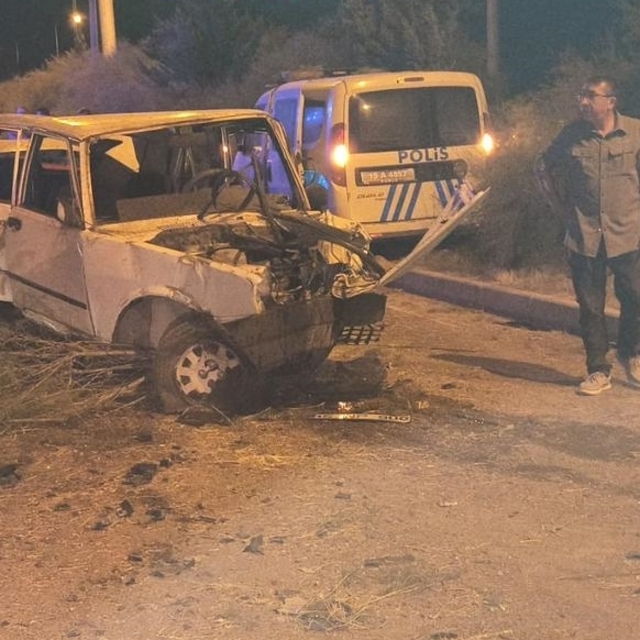 Burdur'da polisin "dur" ihtarına uymayan sürücü kaza yaptı, 10 kişi yaralan...