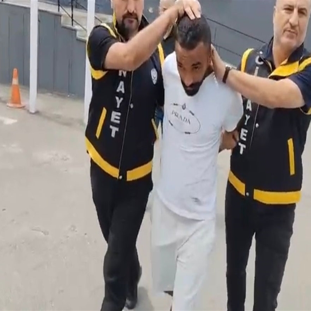 Parkta eşi Sevgi'yi 9 yerinden bıçaklayarak öldüren şüpheli, tutuklandı