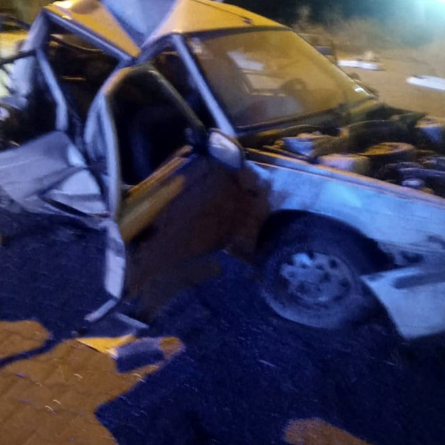 TIR ile çarpışan otomobildeki çift öldü, kızları ağır yaralandı