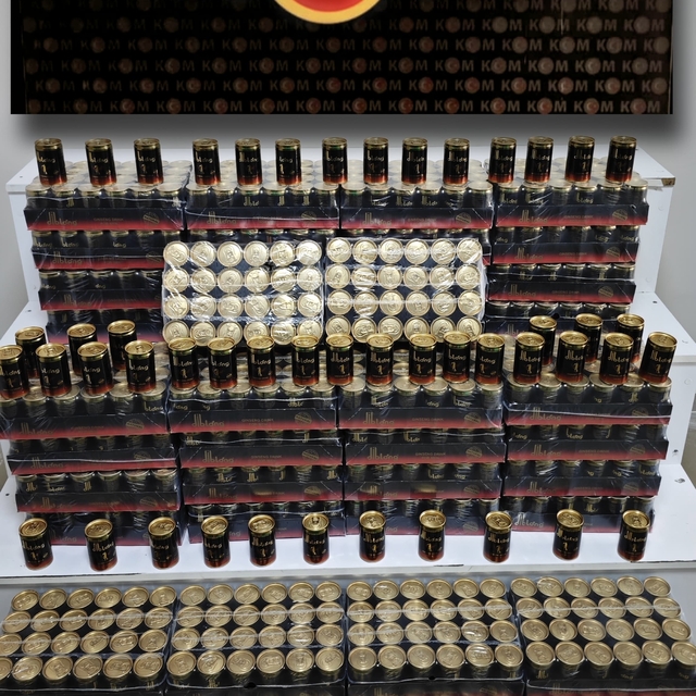 Kırşehir'de bir depoda 1344 kaçak ürün ele geçirildi