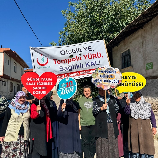 Yapraklı'da vatandaşlar yürüyüşün sağlığa etkisine dikkat çekti