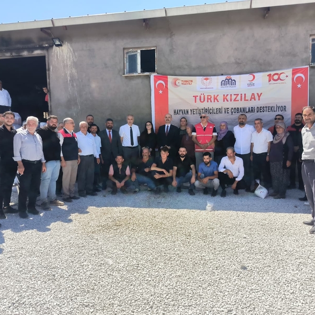 Türk Kızılay'dan Doğanşehir'de hayvan yetiştiricilerine destek