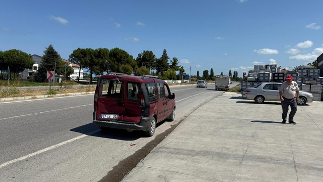 Samsun'da kamyonla hafif ticari aracın çarpıştığı kazada 1 kişi yaralandı