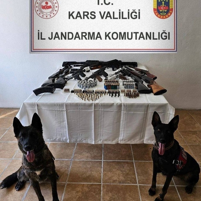 Kars'ta silah ticareti operasyonunda gözaltına alınan 7 zanlıdan 2'si tutuk...