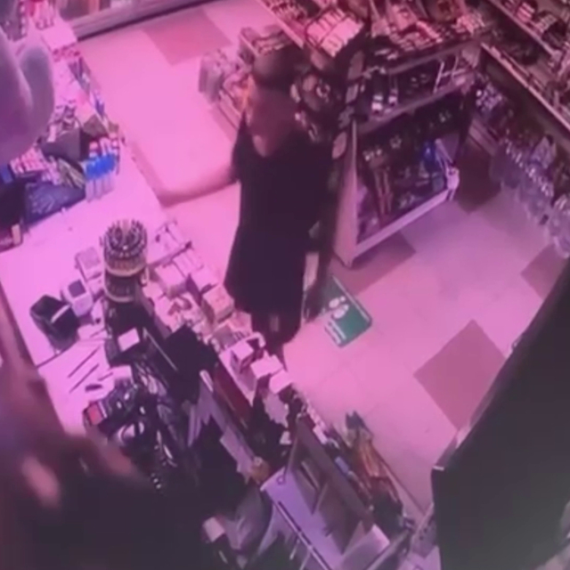 Akaryakıt istasyonunda yumruklu, bıçaklı kavga: 4 yaralı