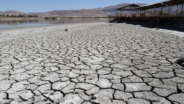 Kuruma tehlikesiyle karşı karşıya olan Ulaş Gölü "can suyuyla" hayat bulacak