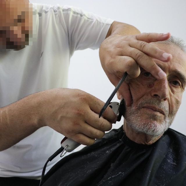 Denetimli serbestlik yükümlülerinden yaşlılara ücretsiz tıraş