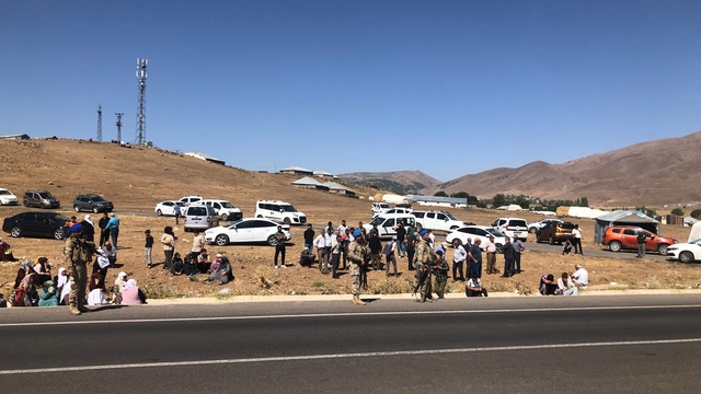 Yolun karşısına geçmeye çalışırken otomobilin çarptığı yaya öldü