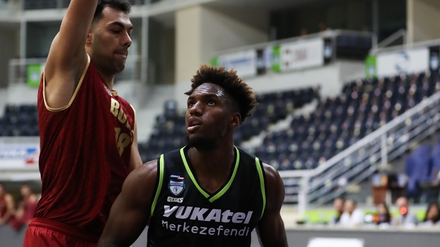 Merkezefendi galibiyetle başladı