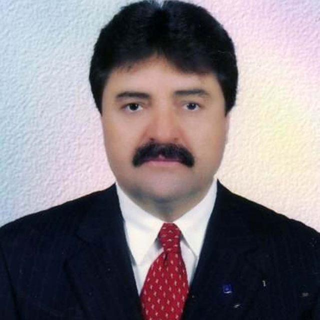 Evinin önünde silahlı saldırıya uğrayan mali müşavir öldü