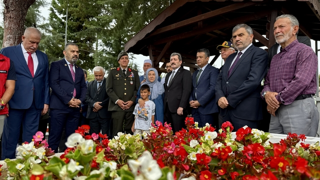 Samsun'da 30 Ağustos Zafer Bayramı etkinlikleri kapsamında şehitlikler ziyaret edildi