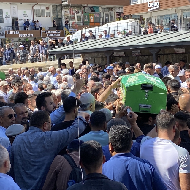 Samsun'da denizde boğulan 2 gencin cenazesi Yozgat'ta defnedildi