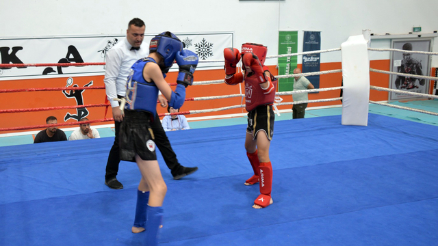 Minik ve Yıldızlar Türkiye Muaythai Şampiyonası Kars'ta başladı