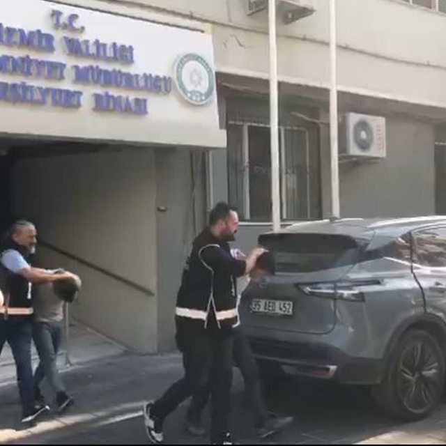 İzmir'de iş yeri ve araç kurşunlamaya 2 tutuklama