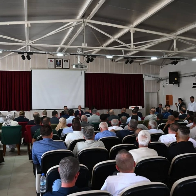 Kırklareli Valisi Turan, Babaeski'de muhtarlarla bir araya geldi