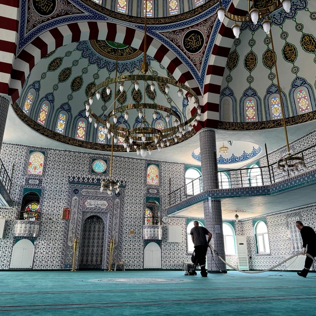 Batman'da dini mekanlarda temizlik çalışması yürütüldü