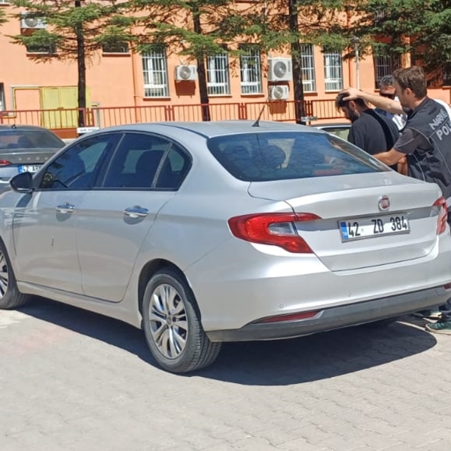 Konya'da uyuşturucu operasyonunda 2 zanlı tutuklandı