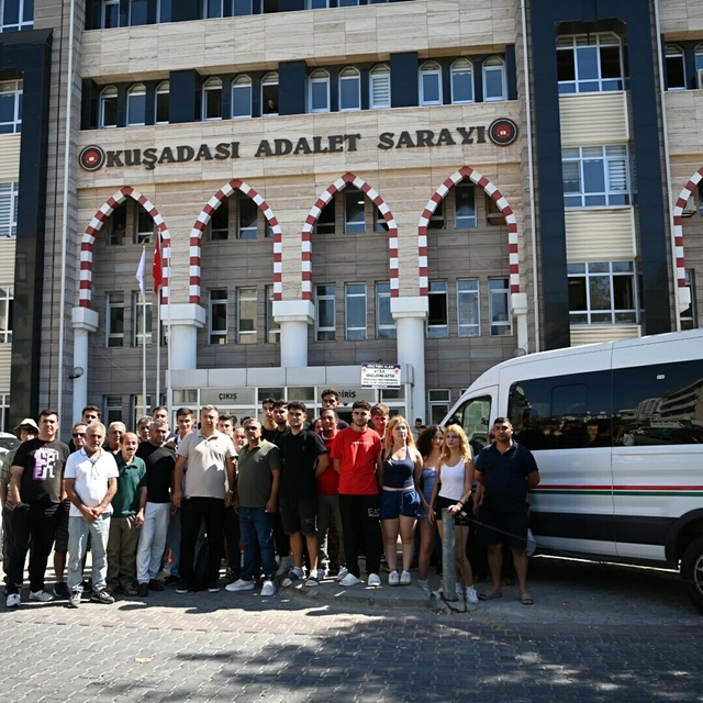 Kuşadası'nda, turistik tesiste maaşlarını alamayan çalışanlardan otel sahip...