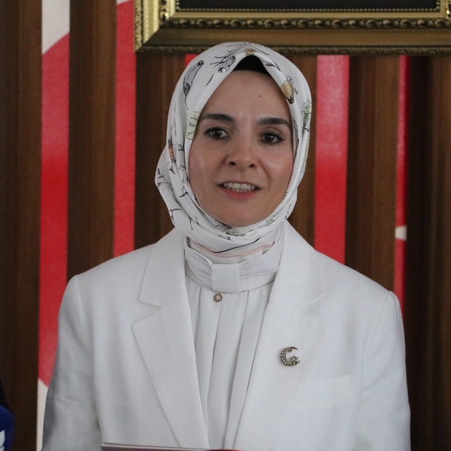 Bakan Göktaş: Doğum yardımı ödemeleri annelerin hesabına yatmaya başladı