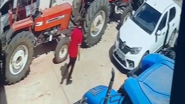 İş yerinden çıkışta tabancayla vuruldu; saldırı kamerada