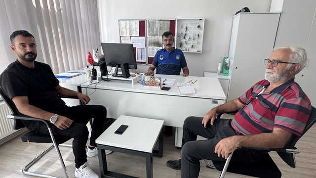 Çorum'da bir kişi yolda bulduğu altınları sahibine ulaştırdı