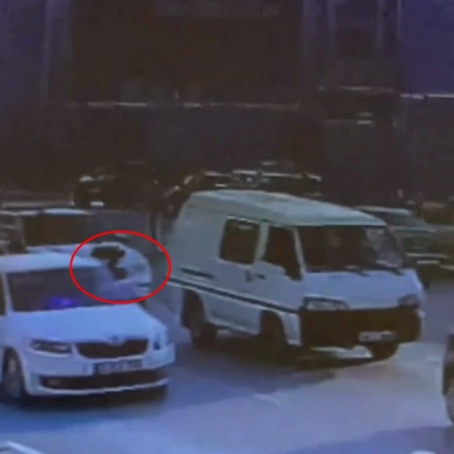 Düğün konvoyunda çakarlı araçtan havaya ateş açanlara 276 bin TL ceza