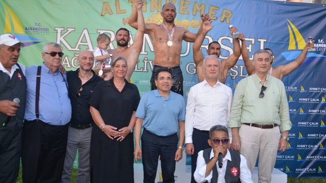 Karamürsel Yağlı Pehlivan Güreşleri'nde Ali Gürbüz başpehlivan oldu