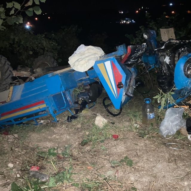 Ordu'da tarım aracının şarampole devrildiği kazada 4 kişi öldü, 3 kişi yara...