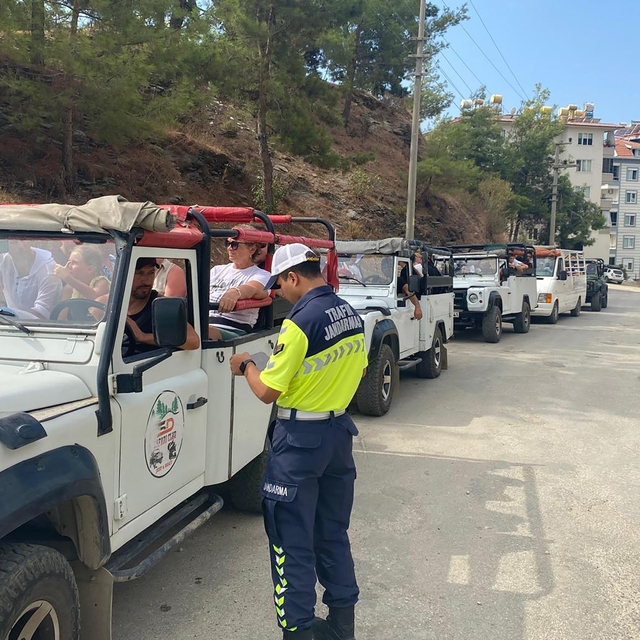 Antalya'da safari araçları denetlendi