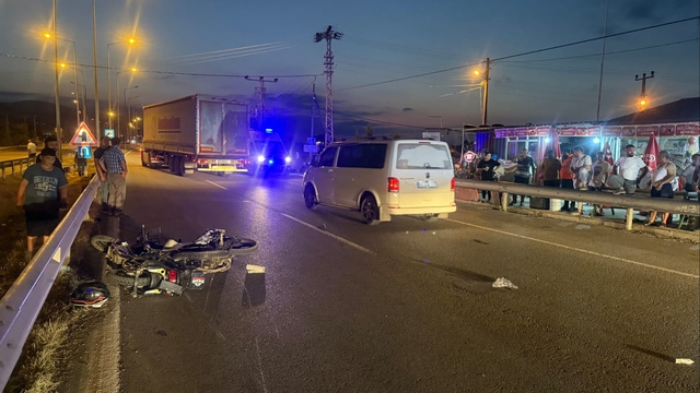 Samsun'da motosikletle elektrikli bisikletin çarpıştığı kazada 2 kişi yaralandı