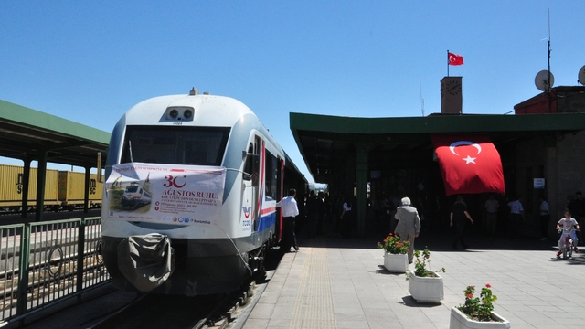 Afyonkarahisar'dan Dumlupınar'a tren yolculuğunda "Büyük Zafer" anlatıldı