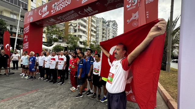 Adana'da 30 Ağustos Zafer Bayramı Koşusu yapıldı