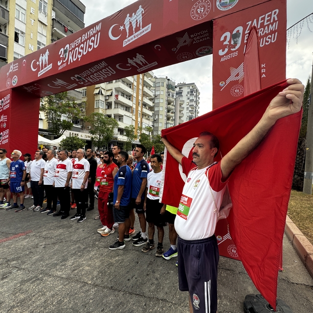 Adana'da 30 Ağustos Zafer Bayramı Koşusu yapıldı