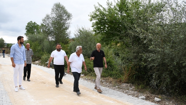 Ladik'te kilit parke çalışmaları sürüyor