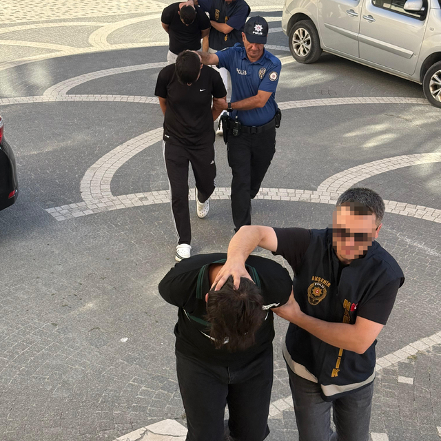 Konya'da uyuşturucu operasyonunda yakalanan 3 zanlı tutuklandı